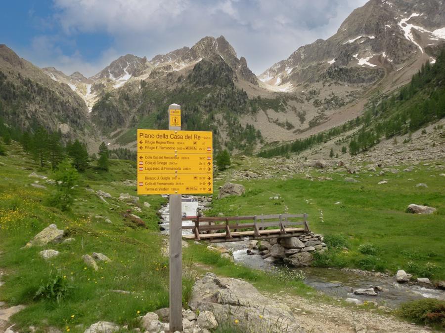 TRAVERSATA PIAN DELLA CASA DEL RE - RIFUGIO REMONDINO